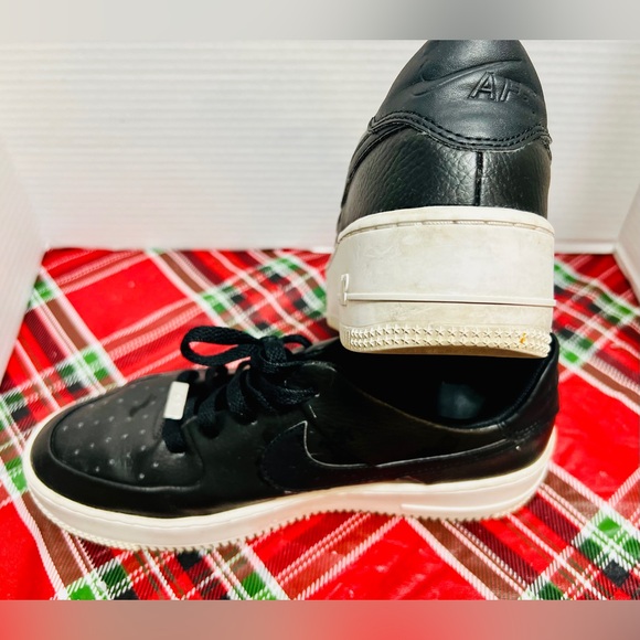 Nike Air Force 1 – Size 9.5 - Picture 2 of 7